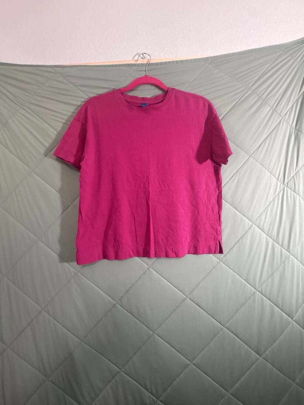 Old Navy Vintage Tee Size S Magenta Short Sleeve Cotton T-Shirt
